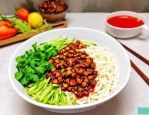 2025年老北京茄丁打卤面