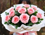 2025年33朵粉玫瑰花束