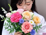 2025年约会送女生什么花
