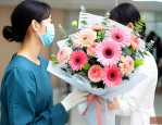 去医院病人送什么花好