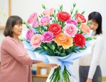 给妈妈过生日买什么花