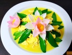 荷花炒鸡蛋有什么作用