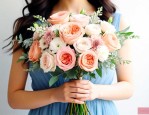 为什么手捧花比花束贵