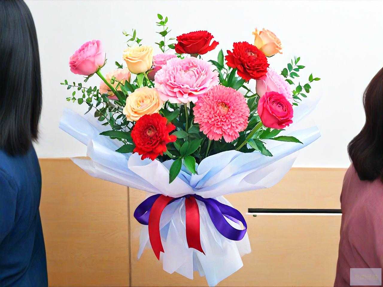 同学聚会送老师什么花